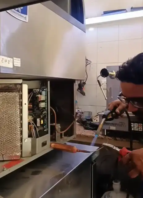 Refrigerator Repair Norman OK | Norman Refrigerator Repair 13 Ice Maker Repair Real Work Image